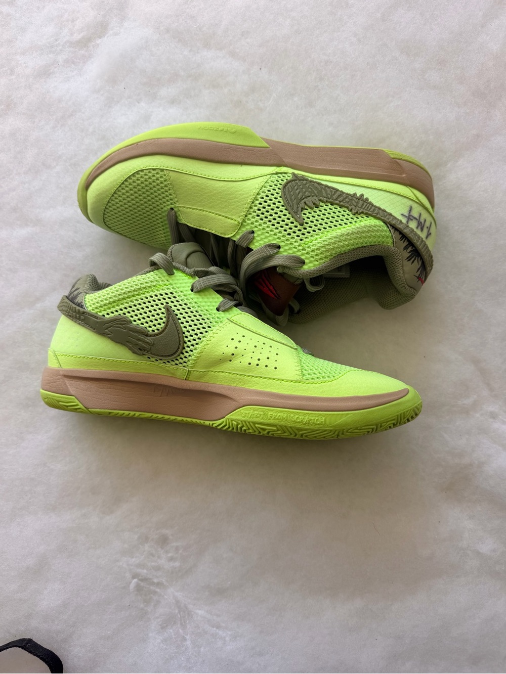 Nike Men’s Neon Green and Tan Basketball Sneakers size 7.5